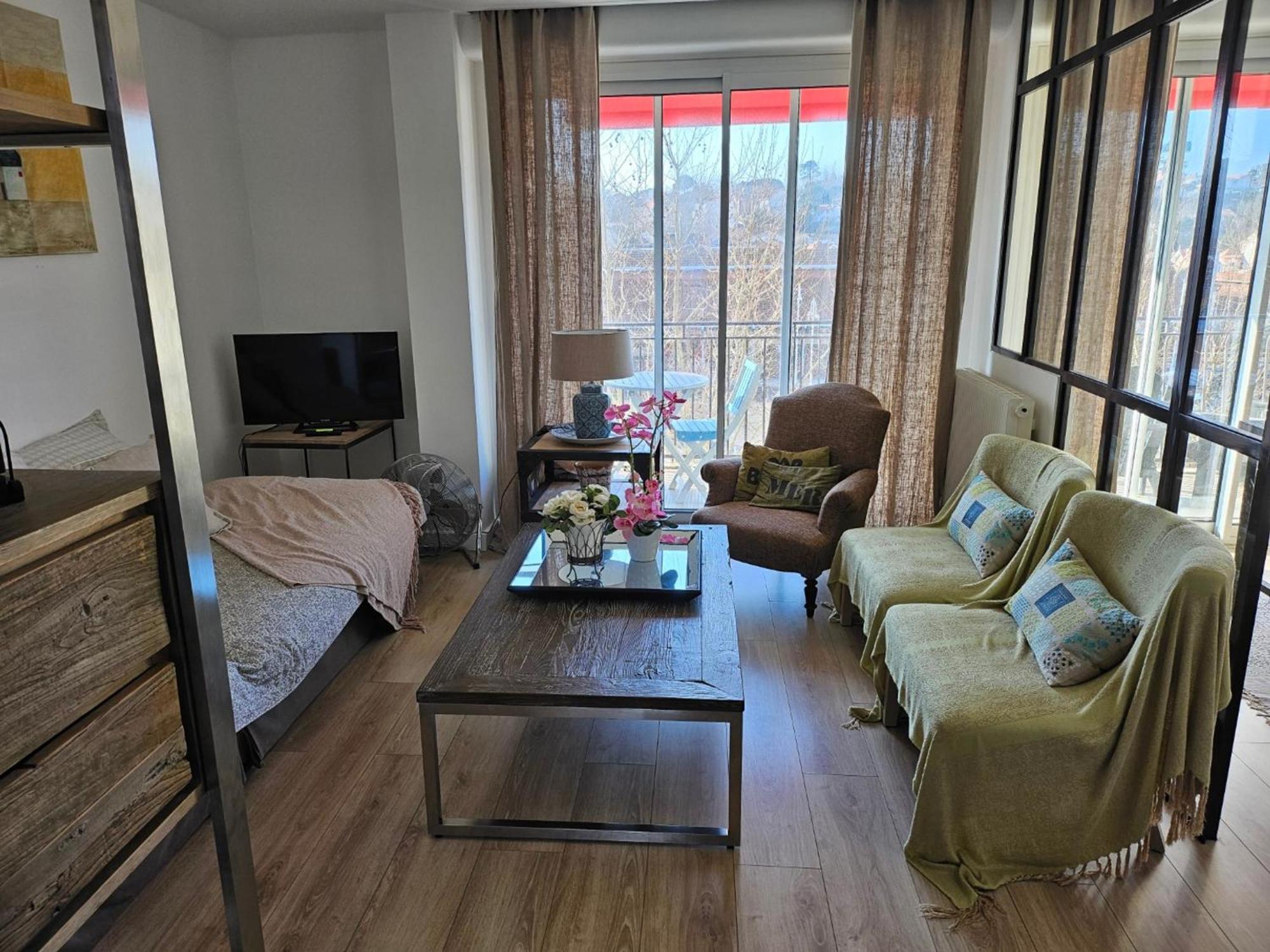 - T2 Coquet Et Lumineux Avec Parking Private, Proche Et Commerces - Fr-1-319-78 Apartment *